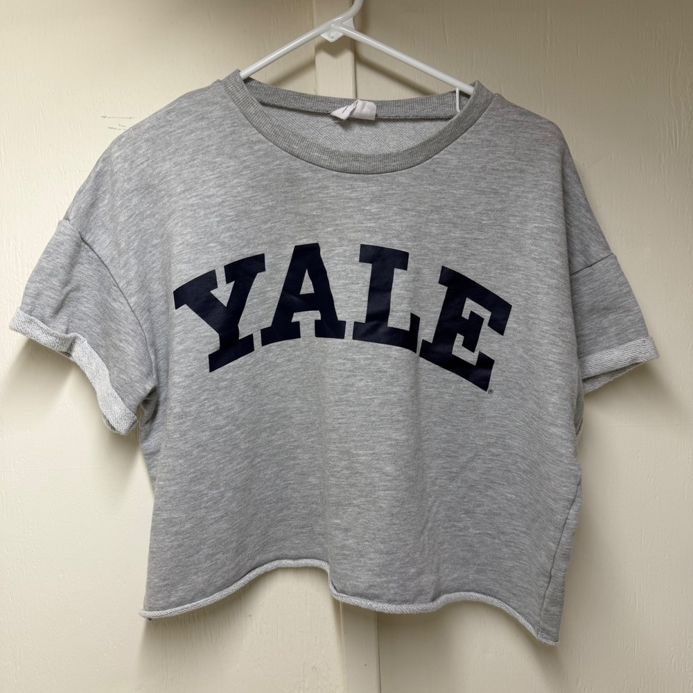 Yale University Cropped Short Sleeve Sweatshirt Heather Grey Navy Size Medium
